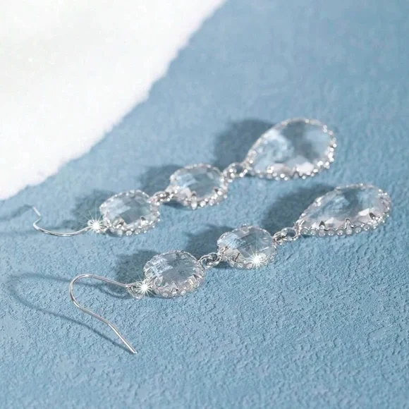 Luxe Rhinestone Drop Earrings - Picture 4 of 6